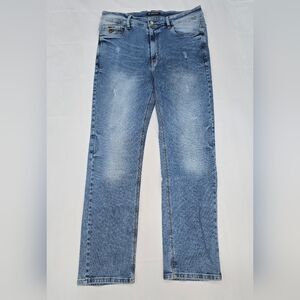 BURBERRY JEANS BRAND NEW Light blue color, size 36x32